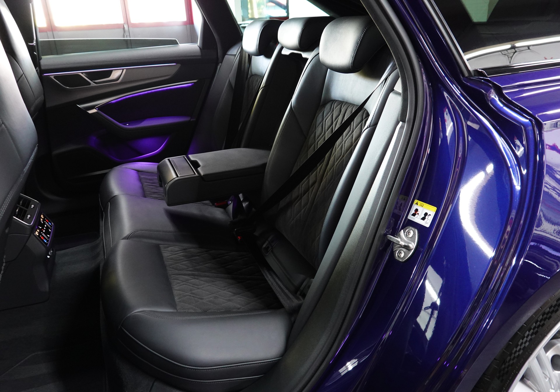 AUDI RS6 AVANT 4.0 TFSI V8 QUATTRO BLUE MET.-image-44