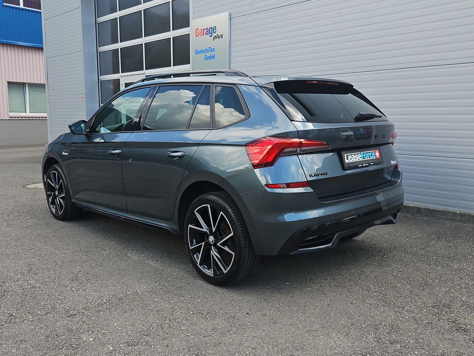 SKODA Kamiq 1.5 TSI Monte Carlo DSG-image-2