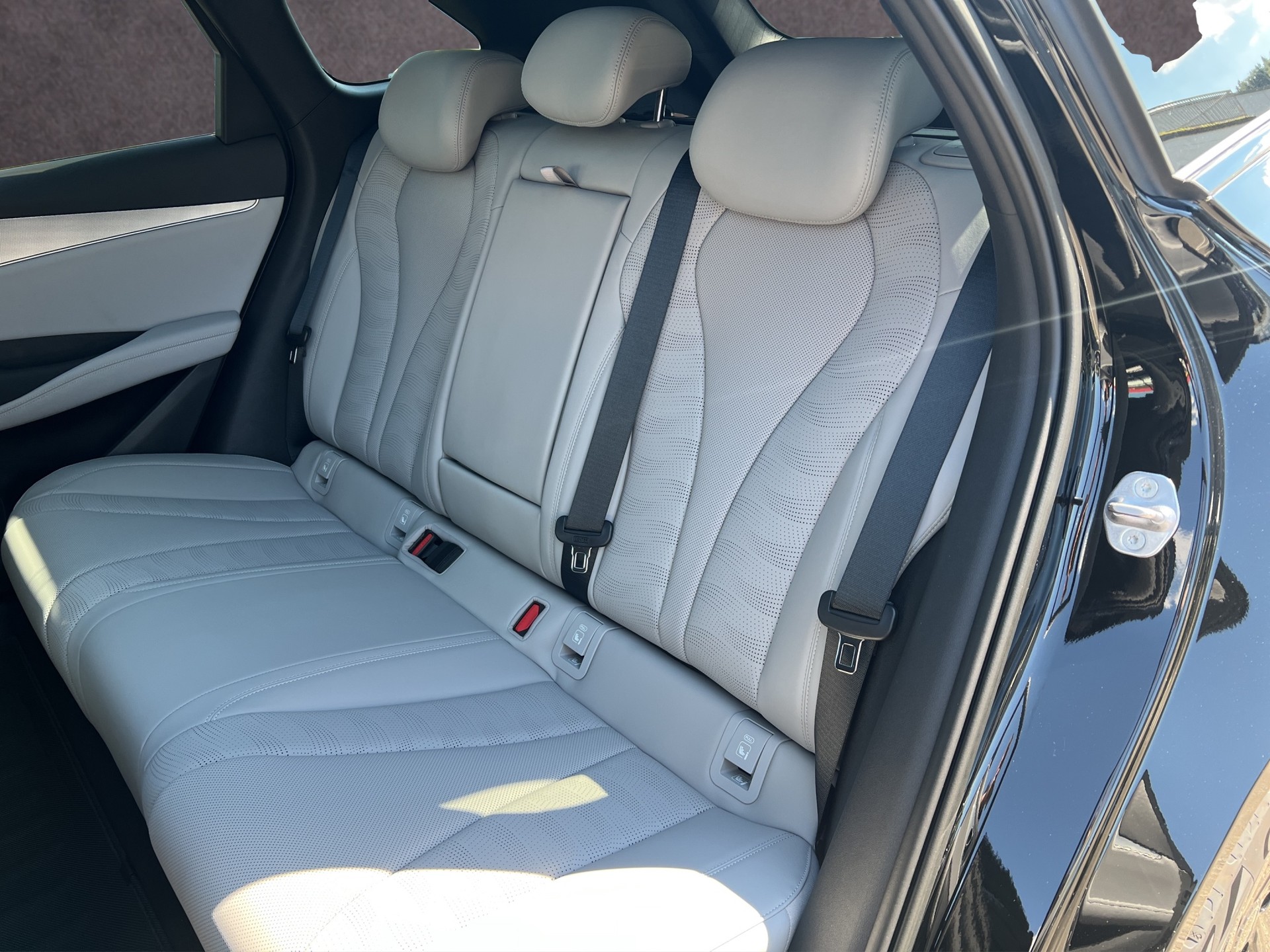 BYD Seal 6 DM-i Touring Comfort-image-14