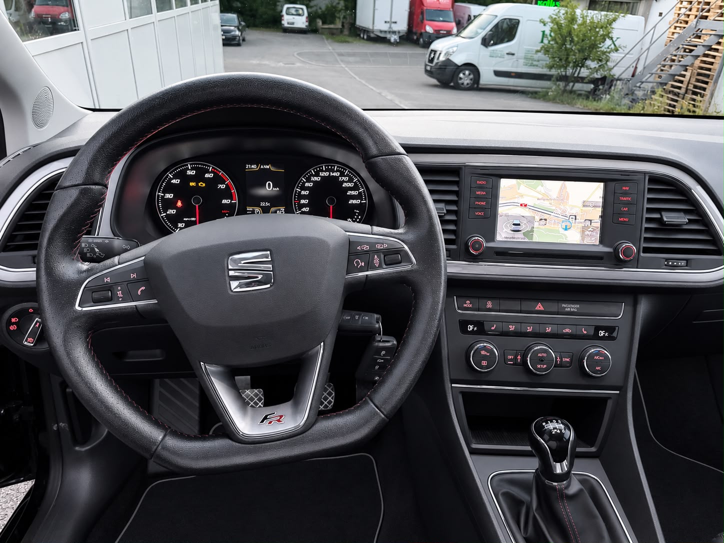 SEAT Leon 1.4 TSI FR-image-6
