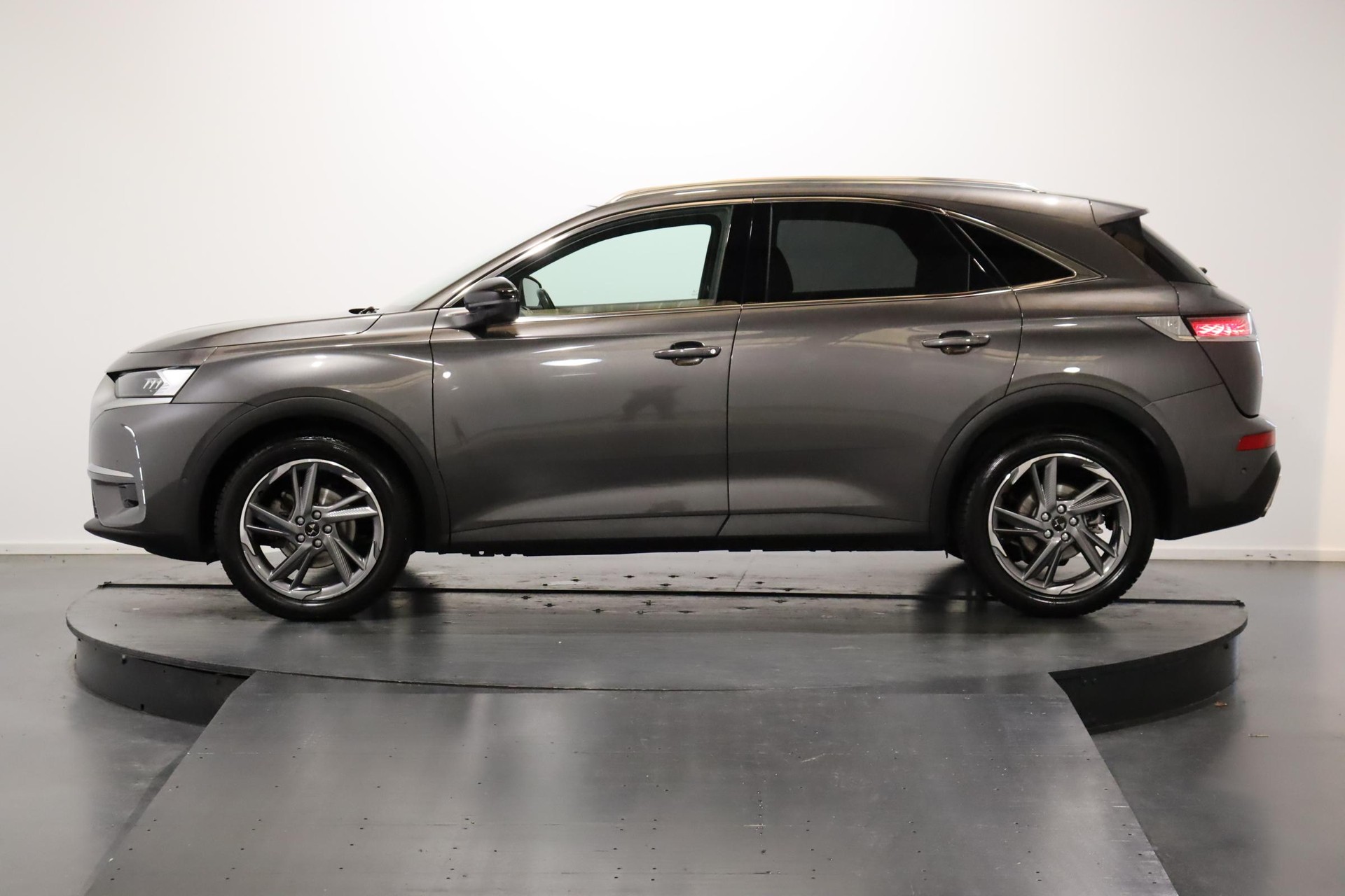 DS AUTOMOBILES 7 Crossback 1.6 PureTech 225 Rivoli-image-1