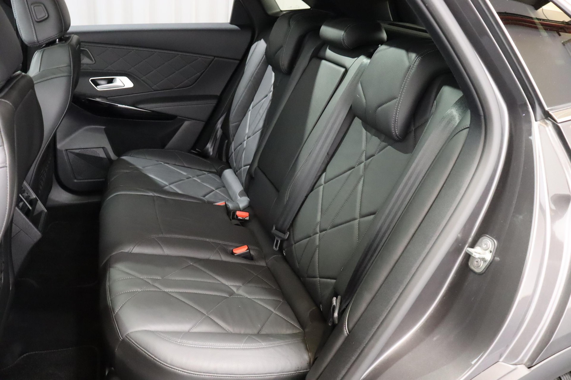 DS AUTOMOBILES 7 Crossback 1.6 PureTech 225 Rivoli-image-4