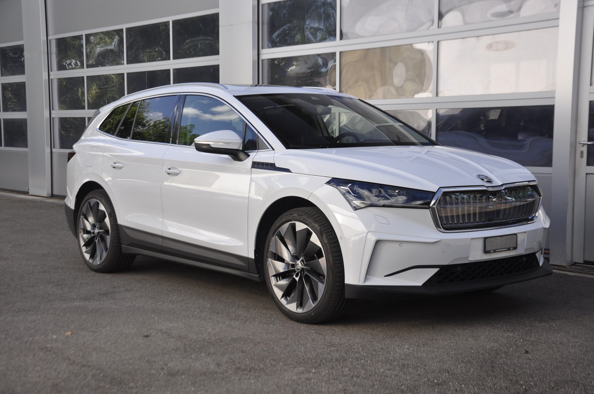 SKODA Enyaq iV 80 Ultra I Anhängerkupplung I Panorama-Glasdach-image-0
