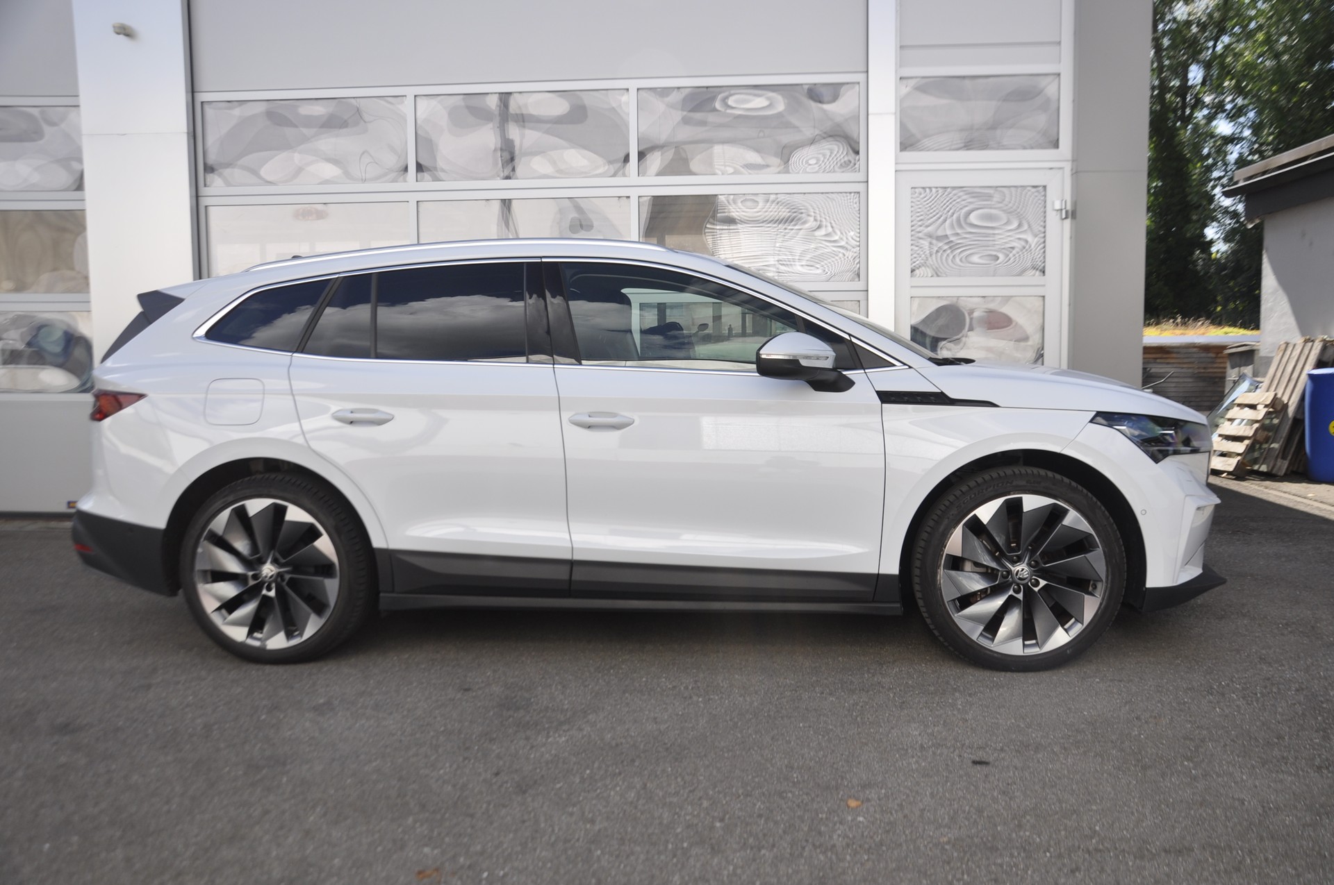 SKODA Enyaq iV 80 Ultra I Anhängerkupplung I Panorama-Glasdach-image-1