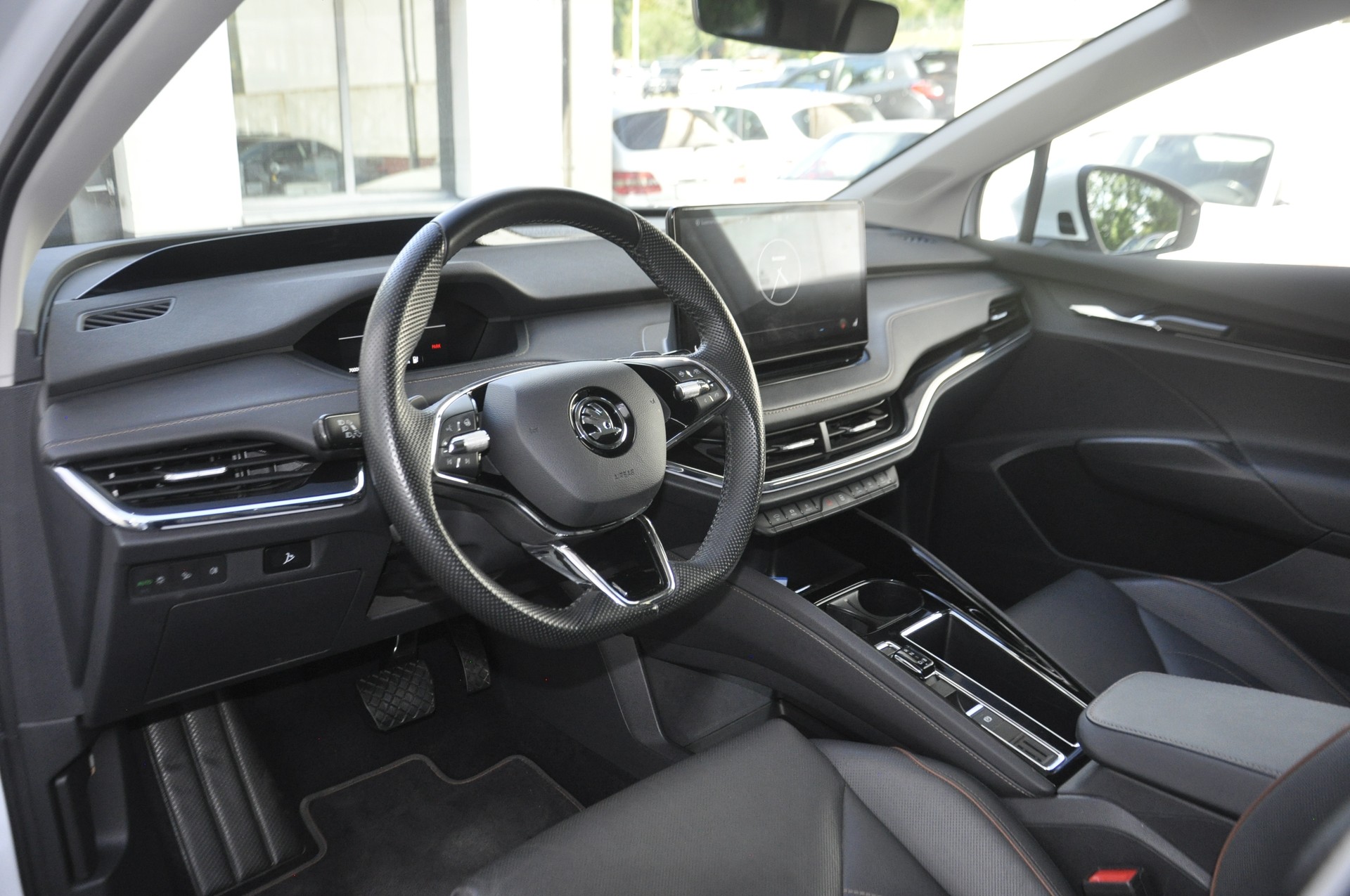 SKODA Enyaq iV 80 Ultra I Anhängerkupplung I Panorama-Glasdach-image-5