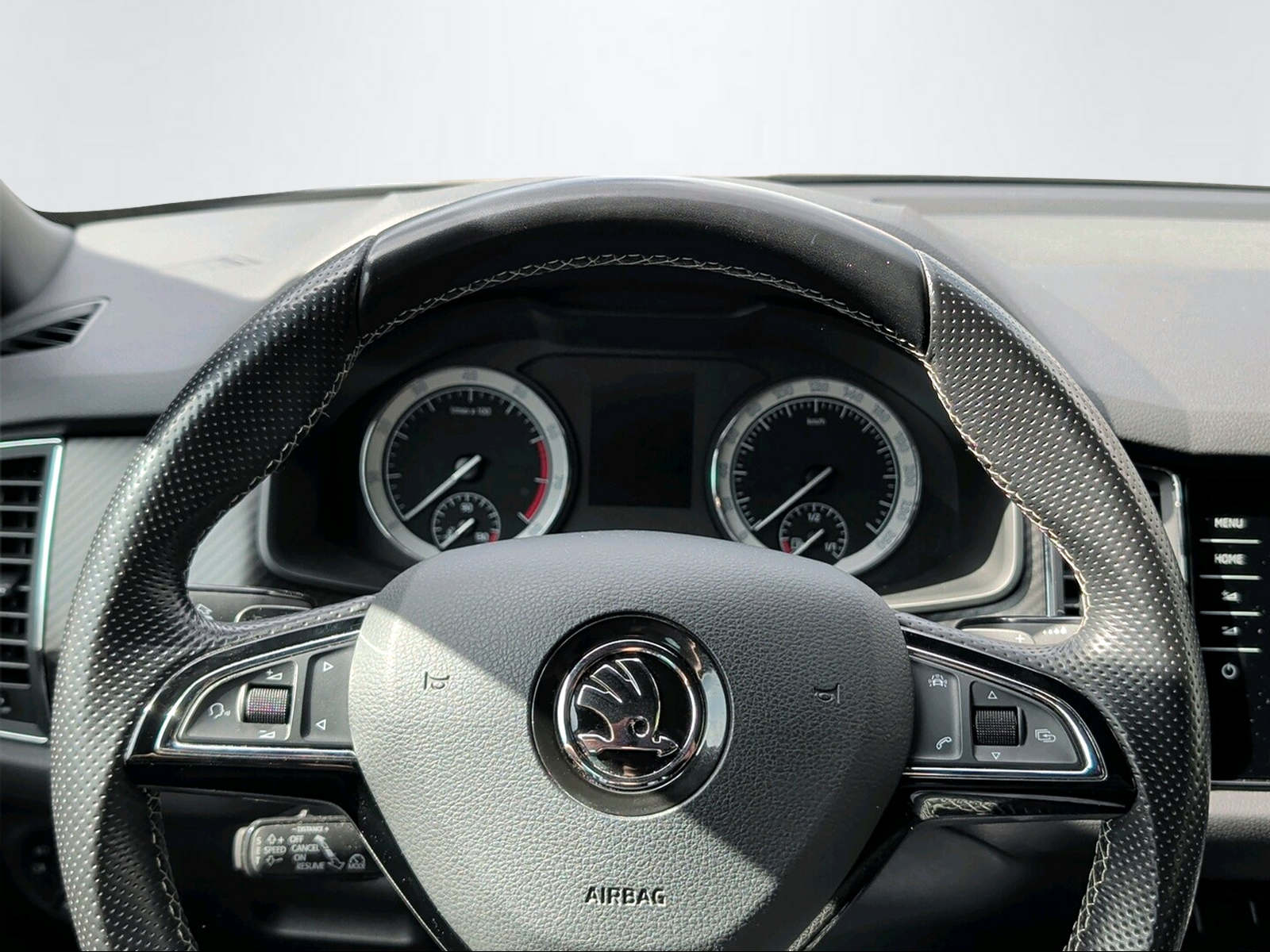 SKODA Kodiaq 2.0 TSI Sportline DSG-image-6
