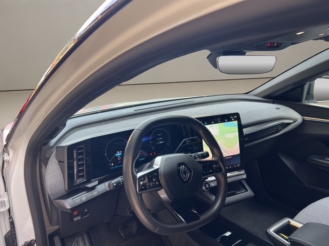 RENAULT Mégane E-Tech techno-image-4