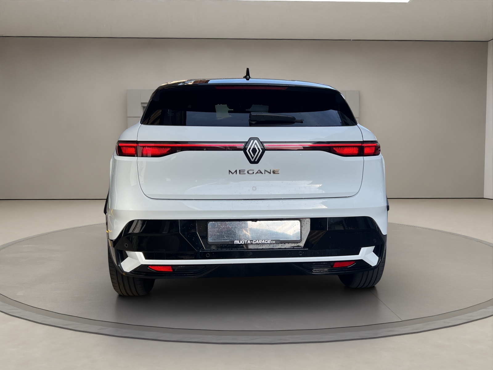 RENAULT Mégane E-Tech techno-showroom-element-3