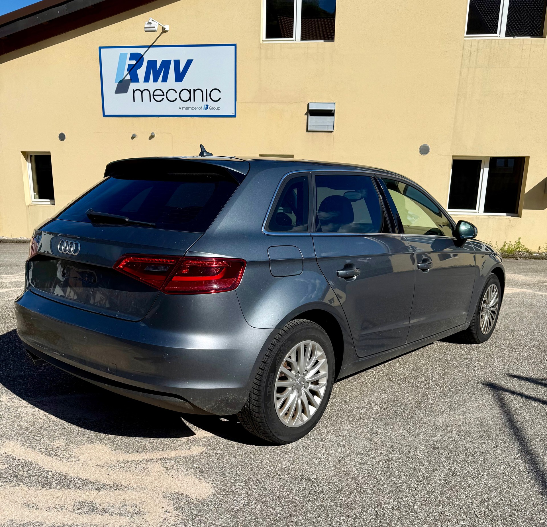 AUDI 2.0 TDI 184 Ambition qu. S-Tr.-image-2