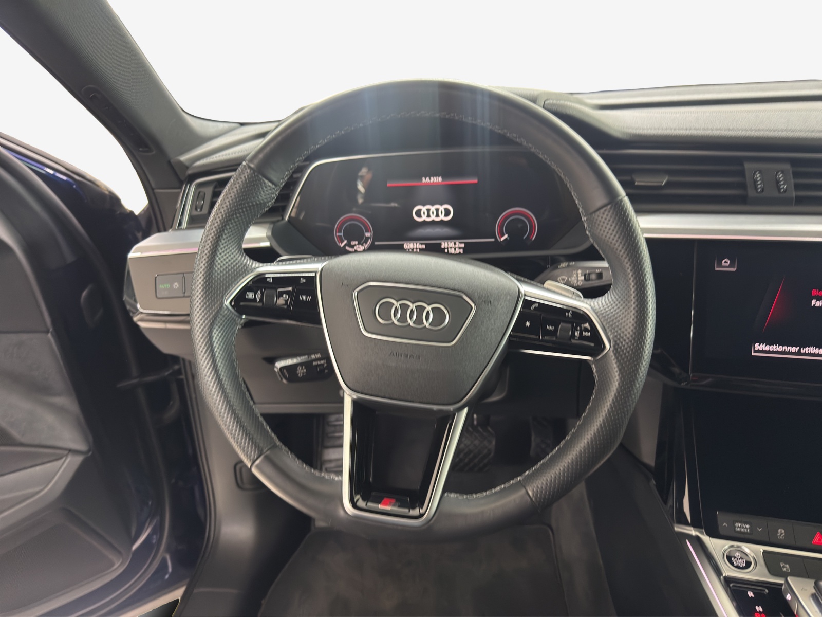 AUDI e-tron 55 Sportback S Line Black Edition quattro-image-9