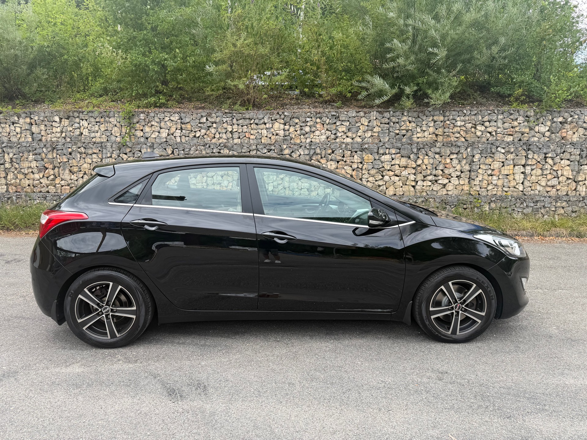 HYUNDAI i30 1.6 GDI Style Automatic-image-3