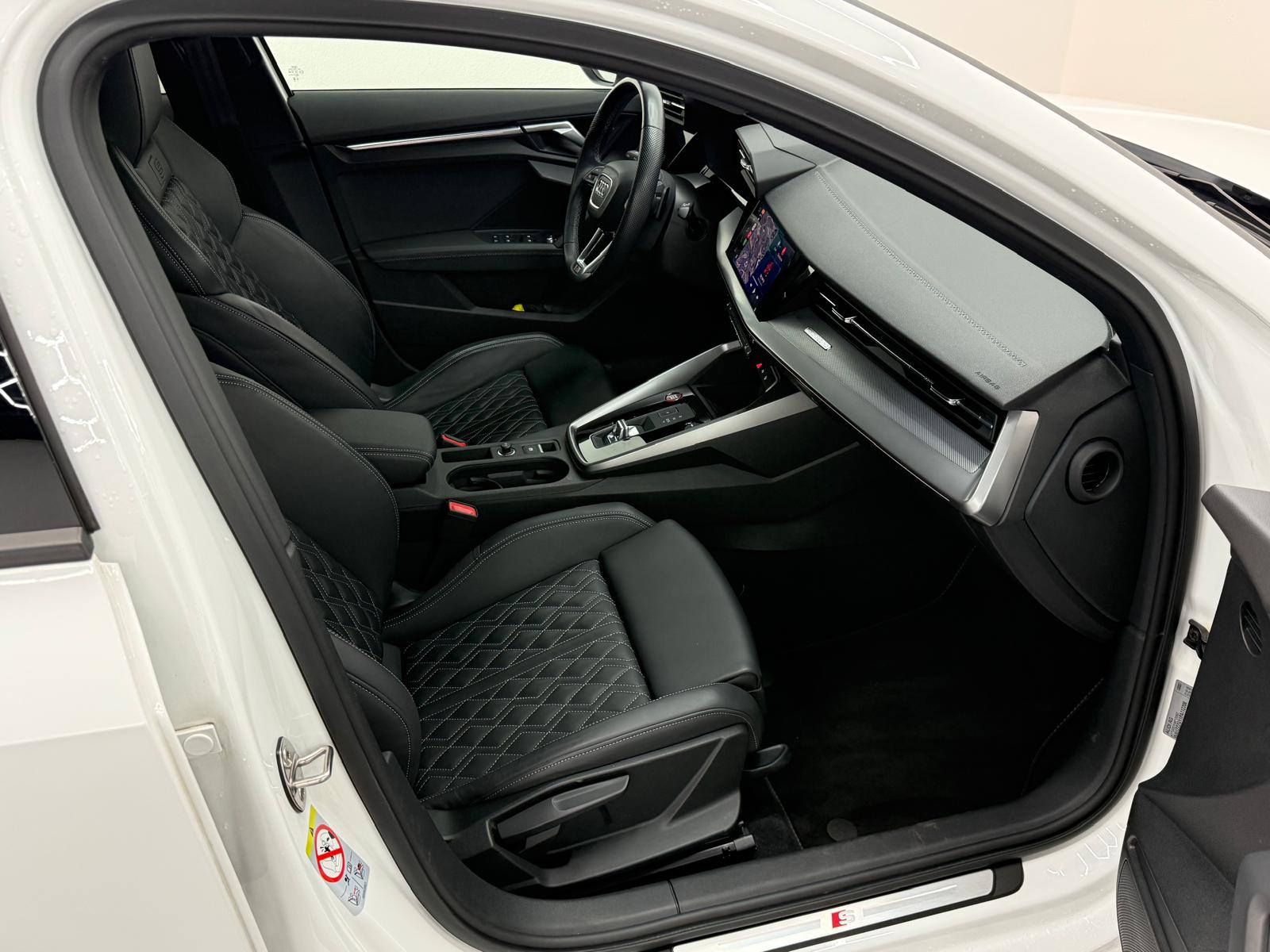 AUDI S3 Sportback 2.0 TFSI quattro S-tronic-image-12