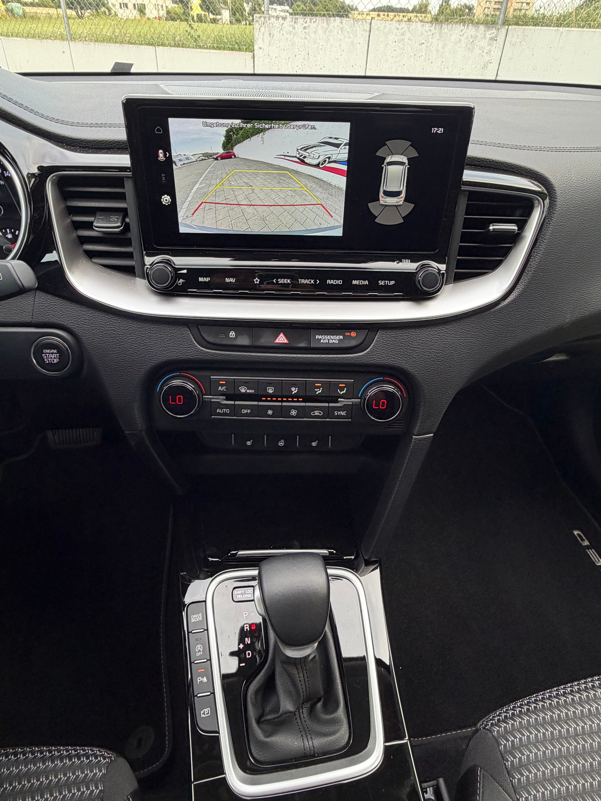 KIA Ceed Sportswagon 1.5 T-GDi ULTIMATE MHEV Power DCT-image-9