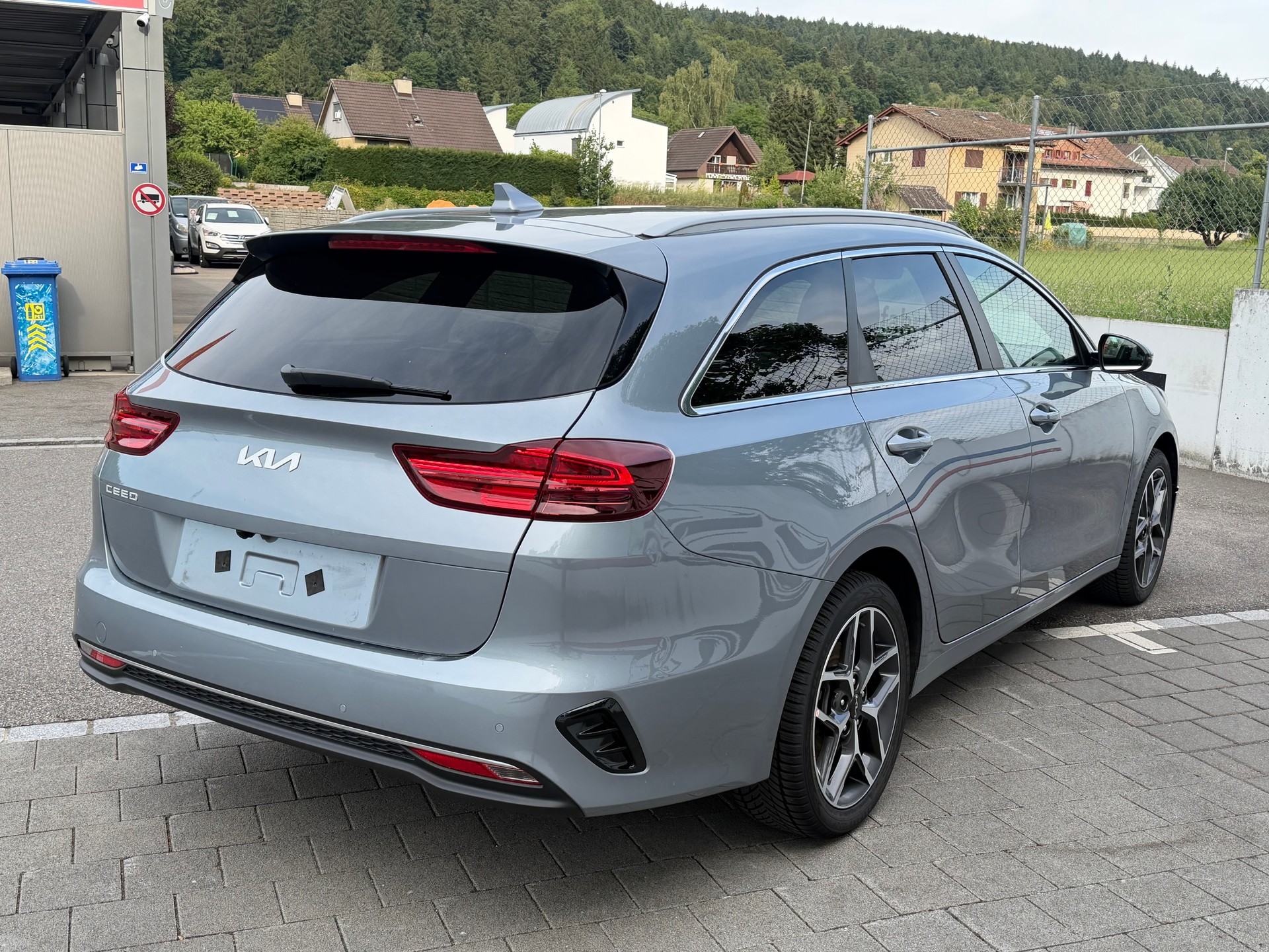 KIA Ceed Sportswagon 1.5 T-GDi ULTIMATE MHEV Power DCT-image-4