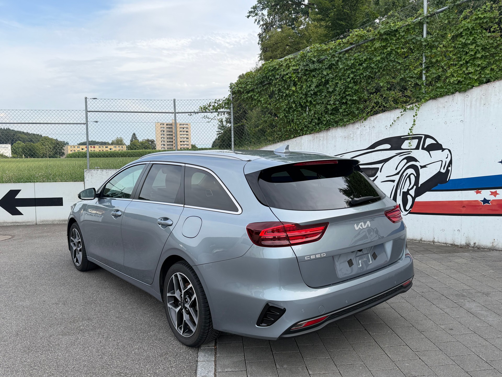 KIA Ceed Sportswagon 1.5 T-GDi ULTIMATE MHEV Power DCT-image-2