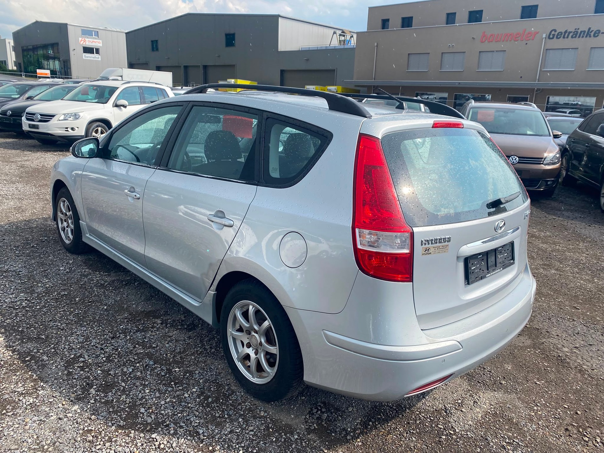 HYUNDAI i30 Wagon 1.6 Swiss Plus Edition-image-6