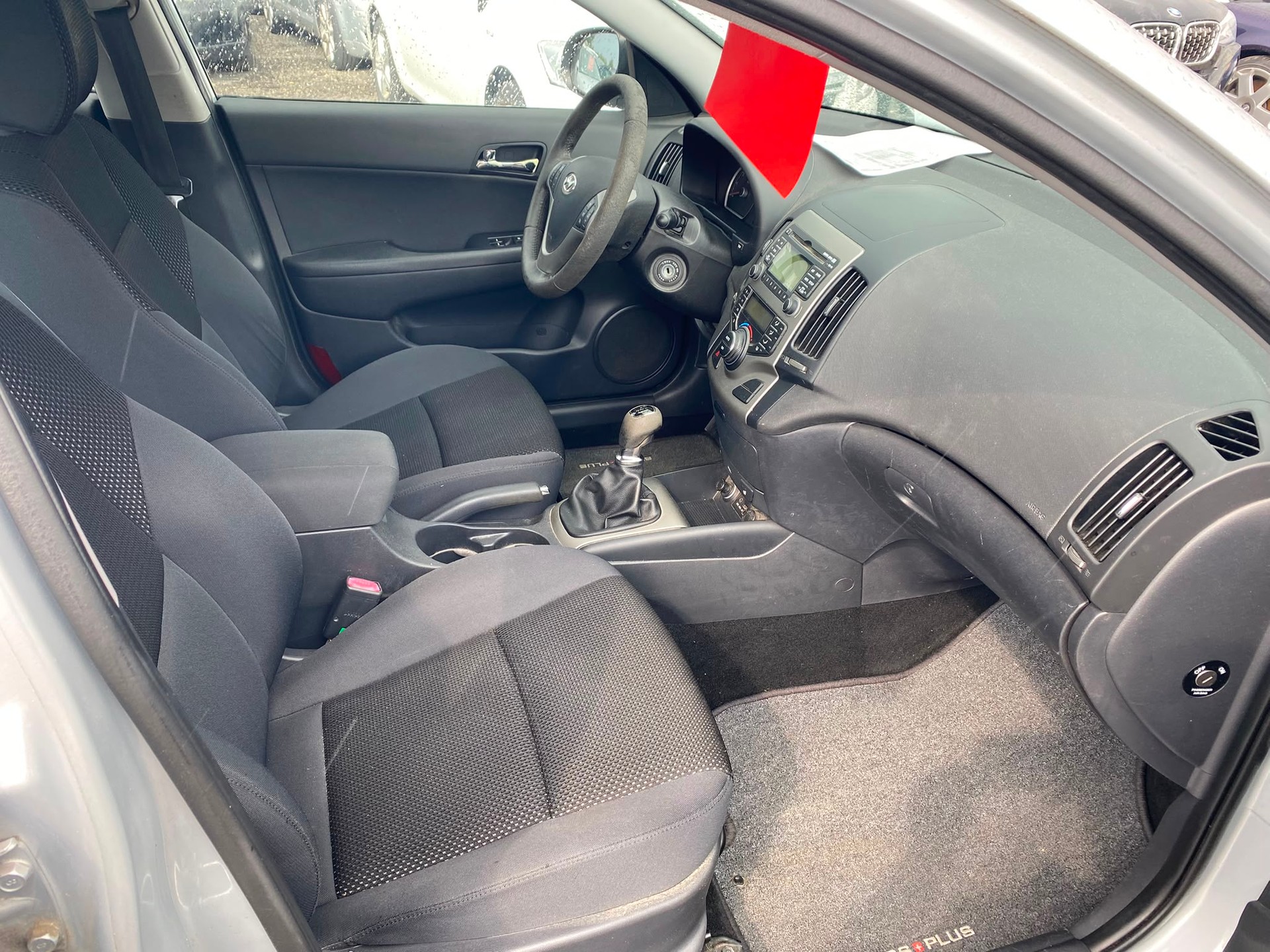 HYUNDAI i30 Wagon 1.6 Swiss Plus Edition-image-10