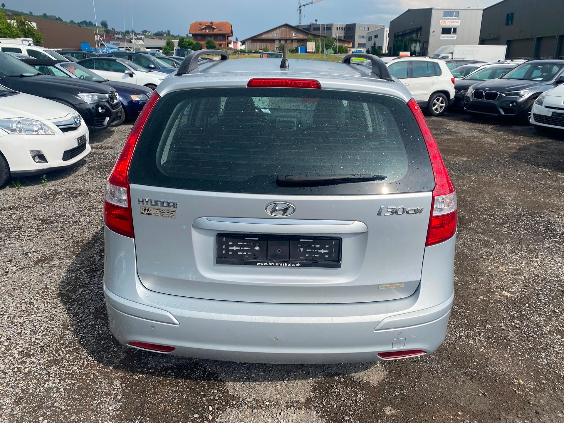 HYUNDAI i30 Wagon 1.6 Swiss Plus Edition-image-5