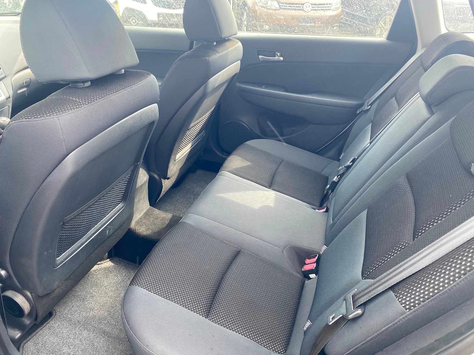 HYUNDAI i30 Wagon 1.6 Swiss Plus Edition-image-12