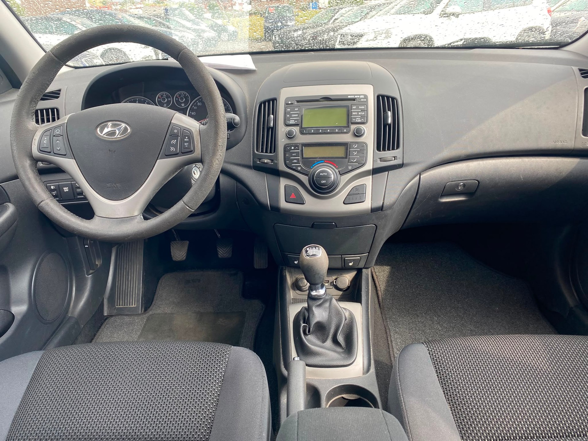 HYUNDAI i30 Wagon 1.6 Swiss Plus Edition-image-8