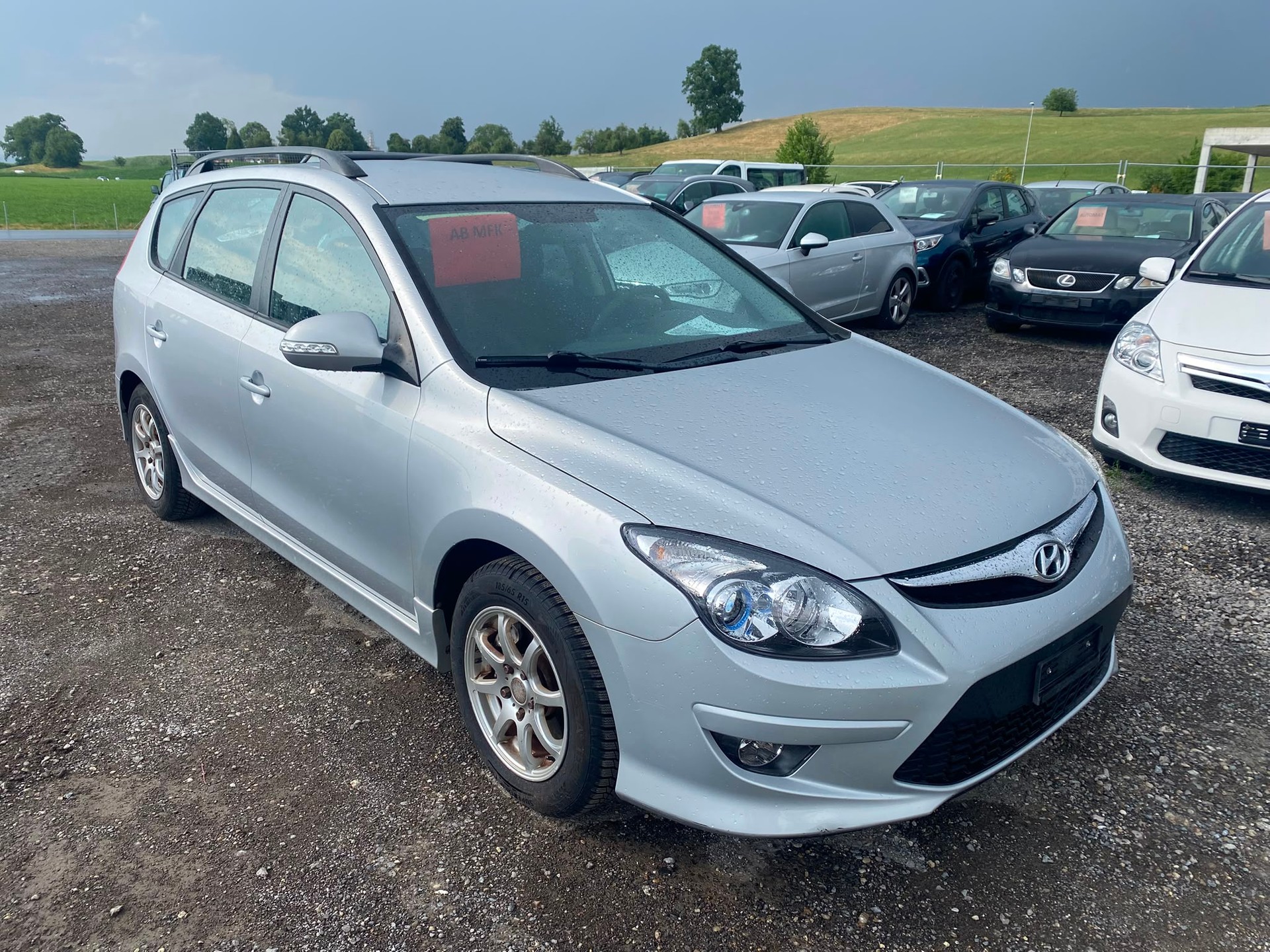 HYUNDAI i30 Wagon 1.6 Swiss Plus Edition-image-0