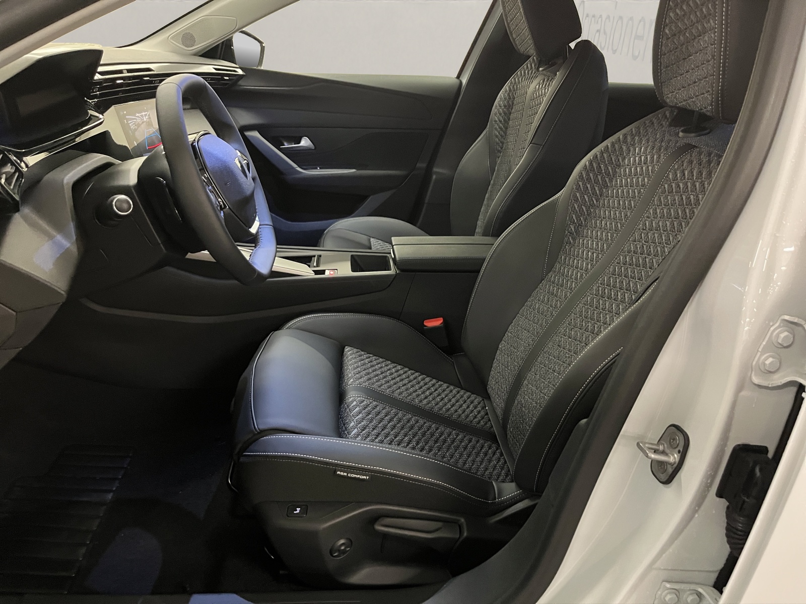 PEUGEOT 308 SW 1.2 Hybrid Business-image-6