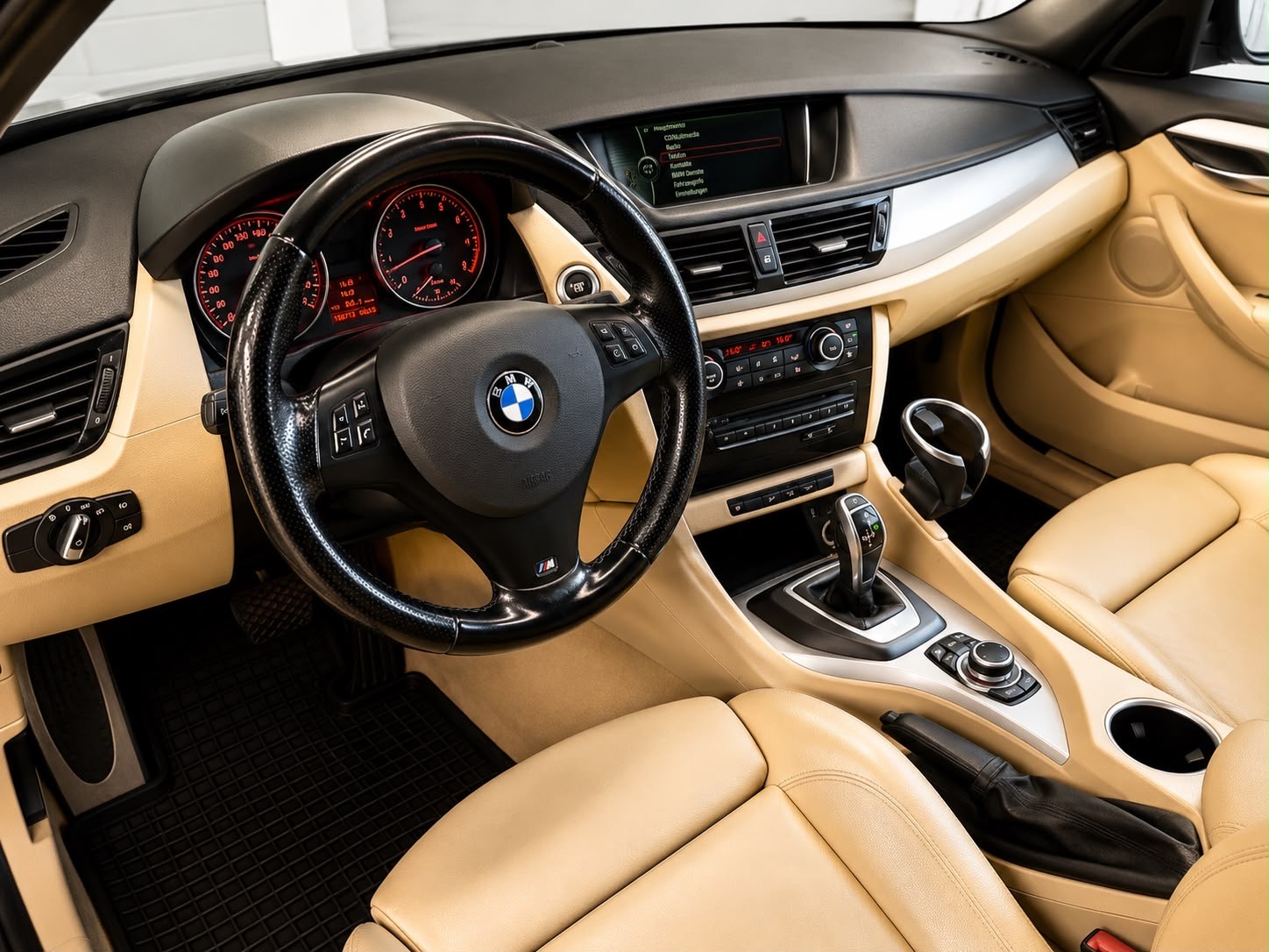 BMW X1 xDrive 25d Sport Line Steptronic-image-10