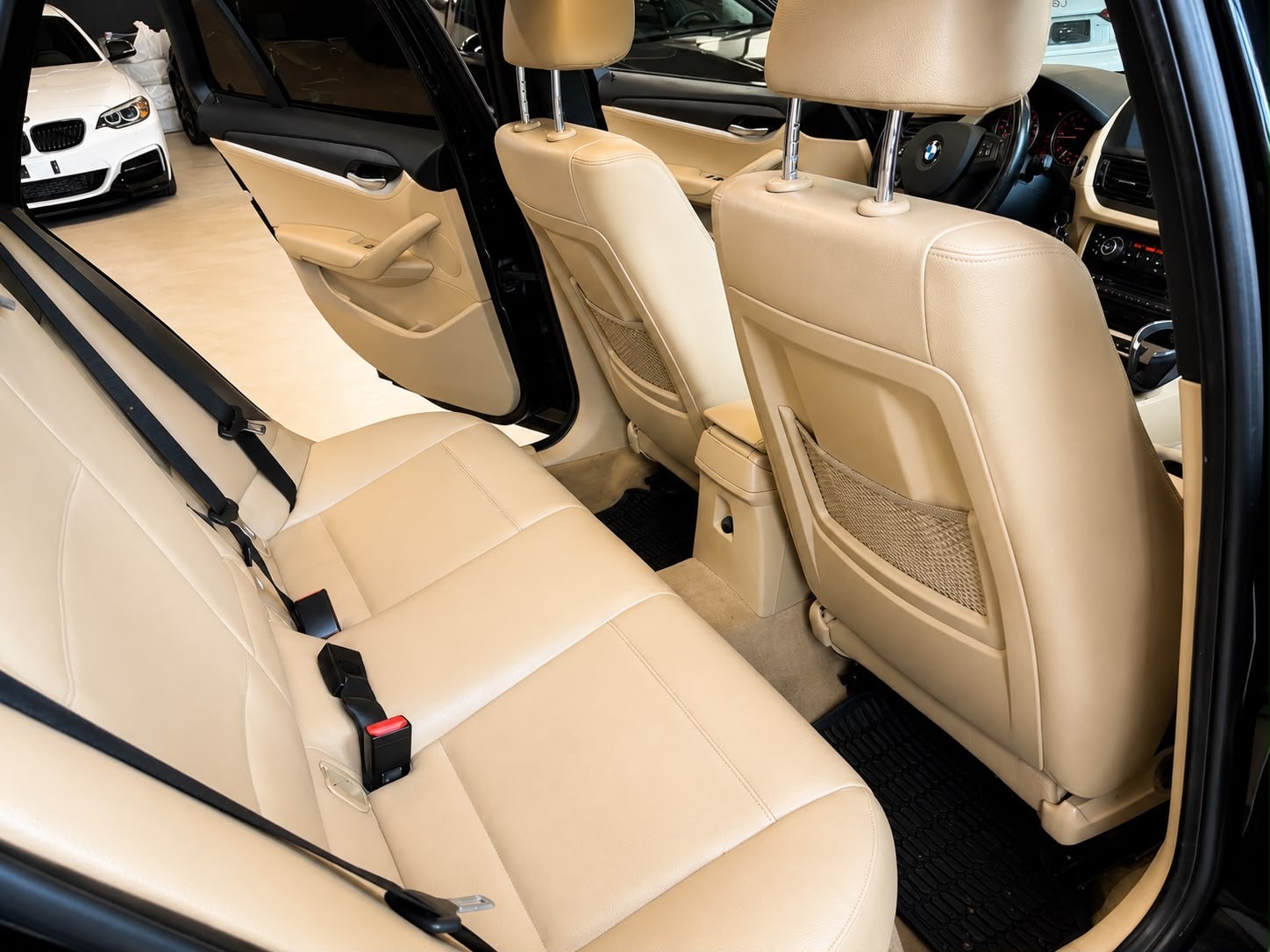 BMW X1 xDrive 25d Sport Line Steptronic-image-12