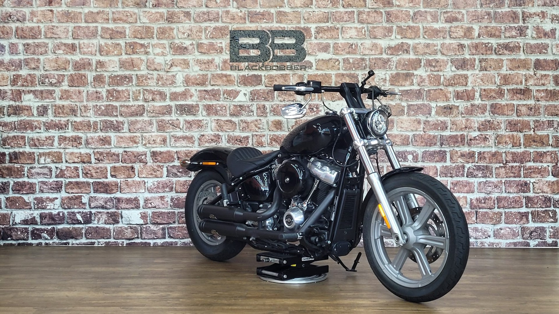 HARLEY-DAVIDSON FXST Softail Standard 107