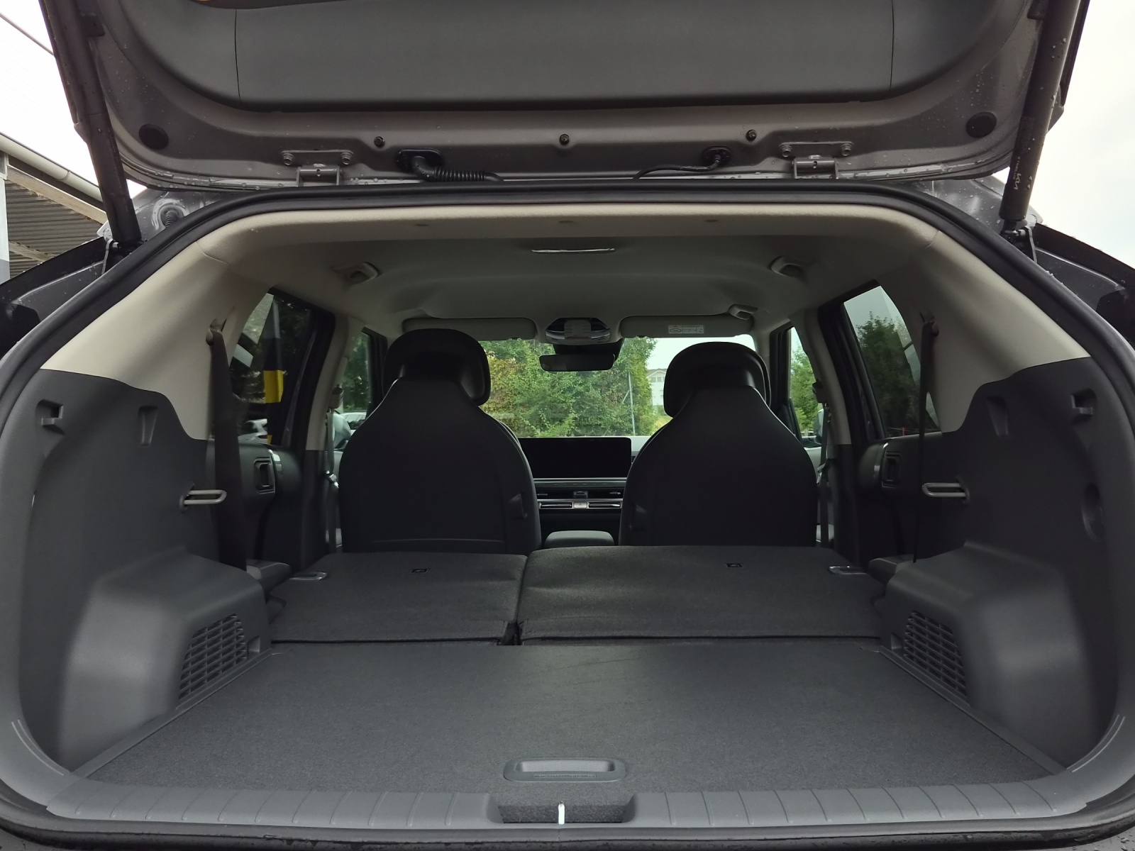 KIA EV3 81 kWh Earth+-image-9