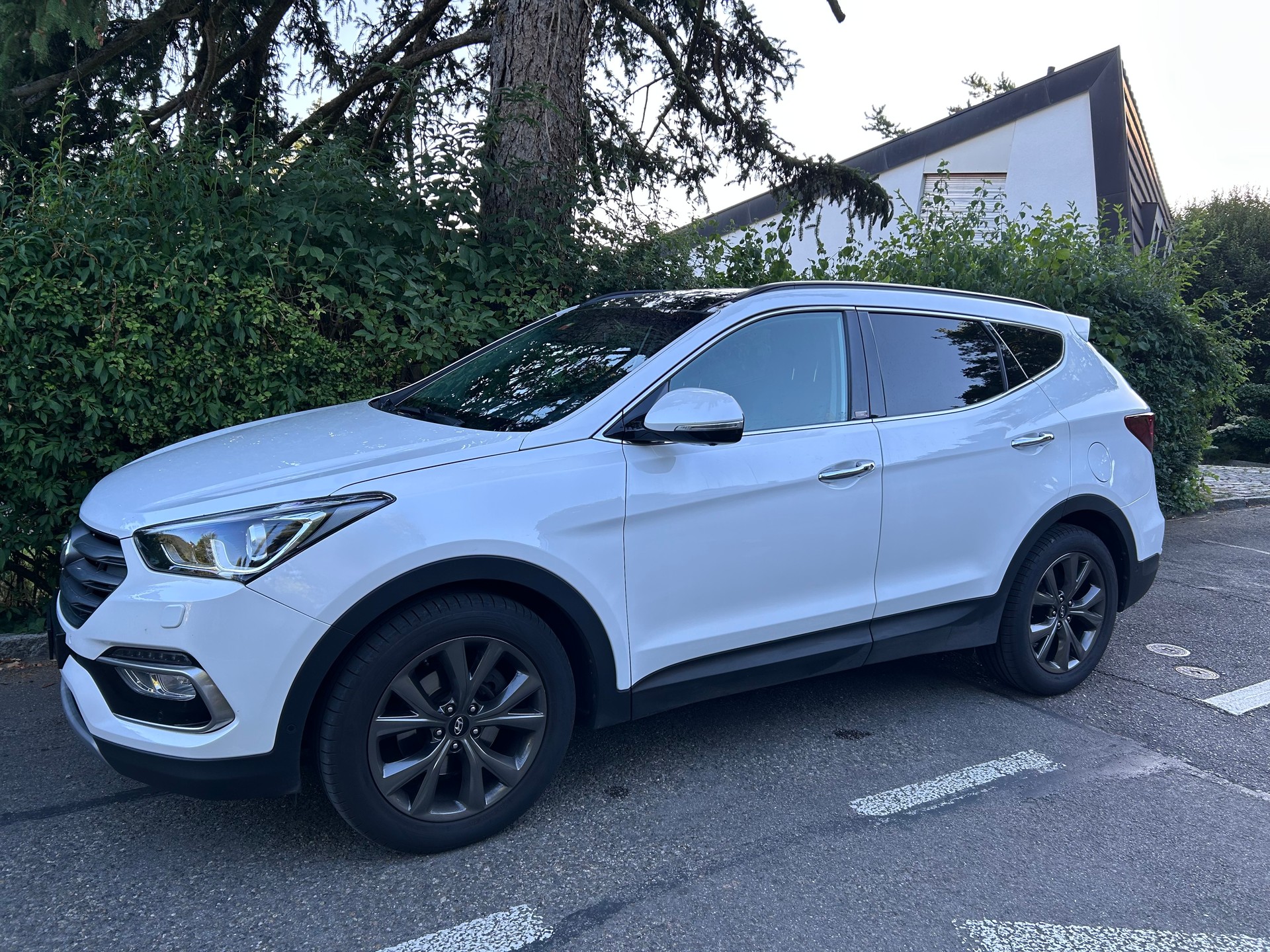 HYUNDAI 2.2 CRDi Amplia 7P-image-1
