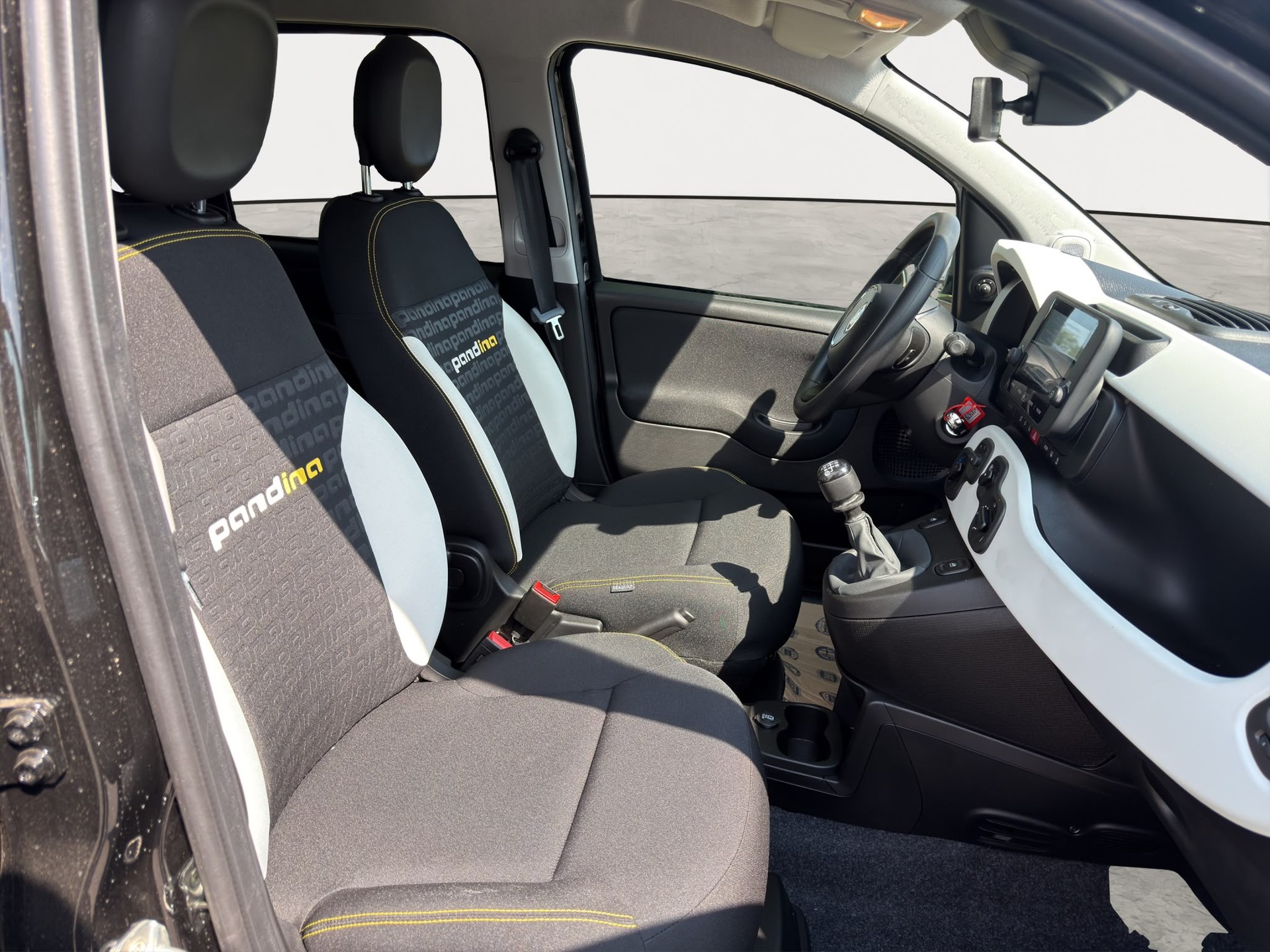 FIAT Pandina 1.0 MHEV Cross-image-13