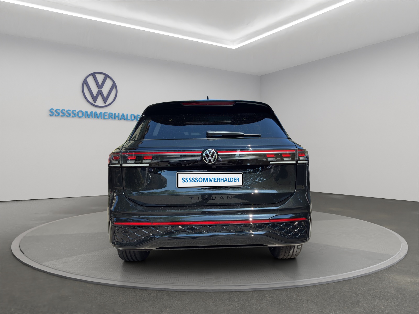 VW Tiguan 2.0 TSI DSG R-Line Plus 4Motion-showroom-element-3
