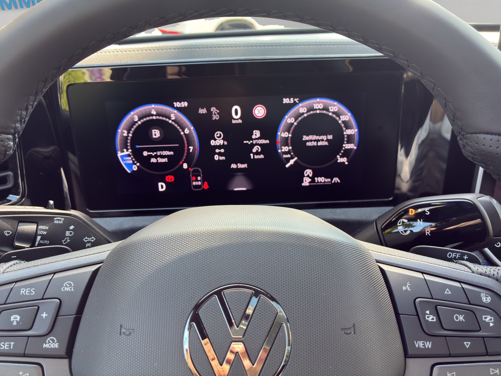 VW Tiguan 2.0 TSI DSG R-Line Plus 4Motion-image-16