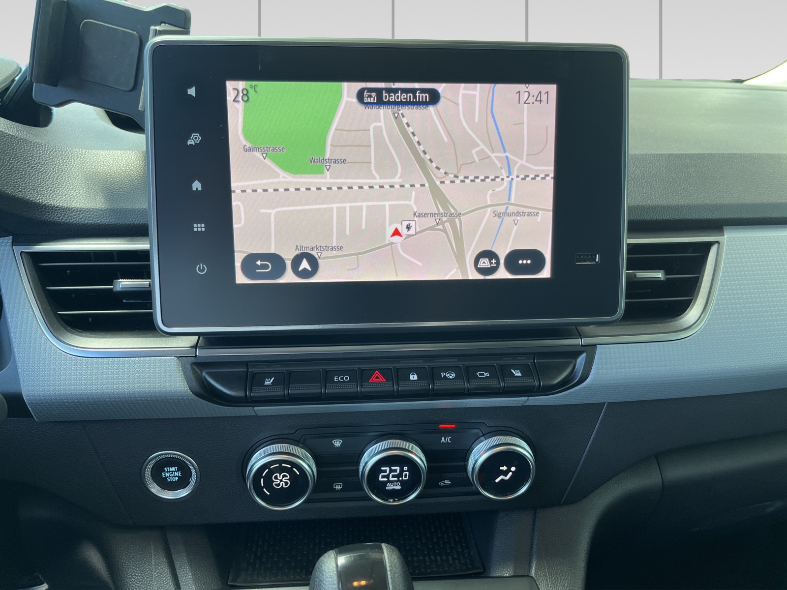 NISSAN Townstar EV45 kWh 22kW L1 Tekna-image-9