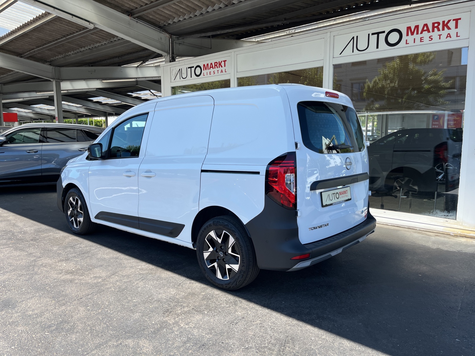 NISSAN Townstar EV45 kWh 22kW L1 Tekna-showroom-element-2