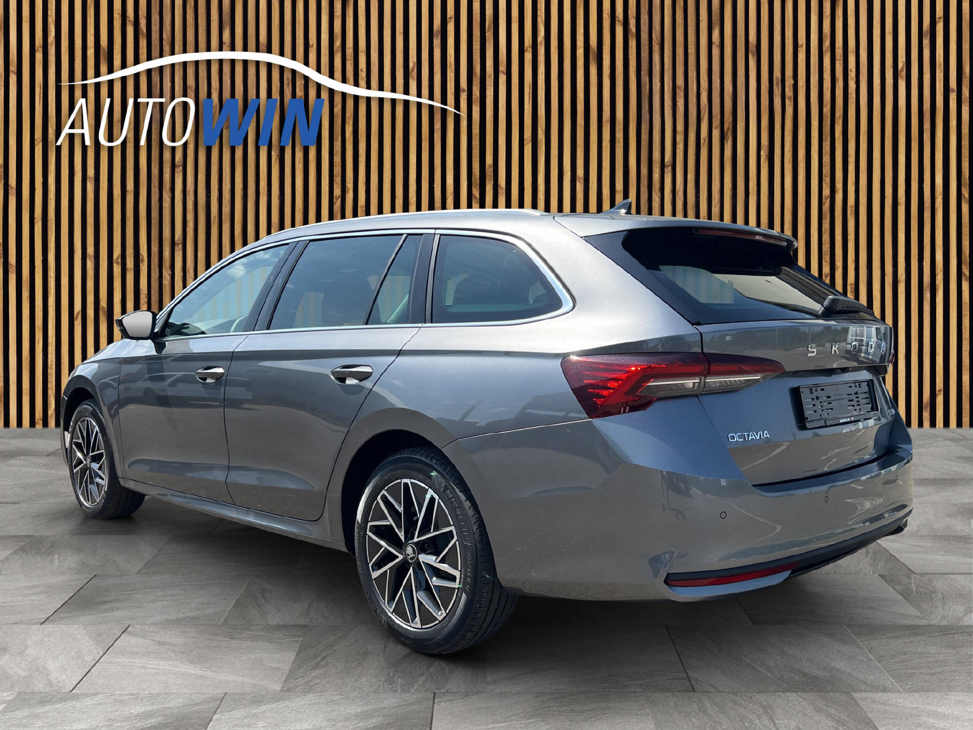 SKODA Octavia Combi 1.5 TSI Selection DSG-image-3
