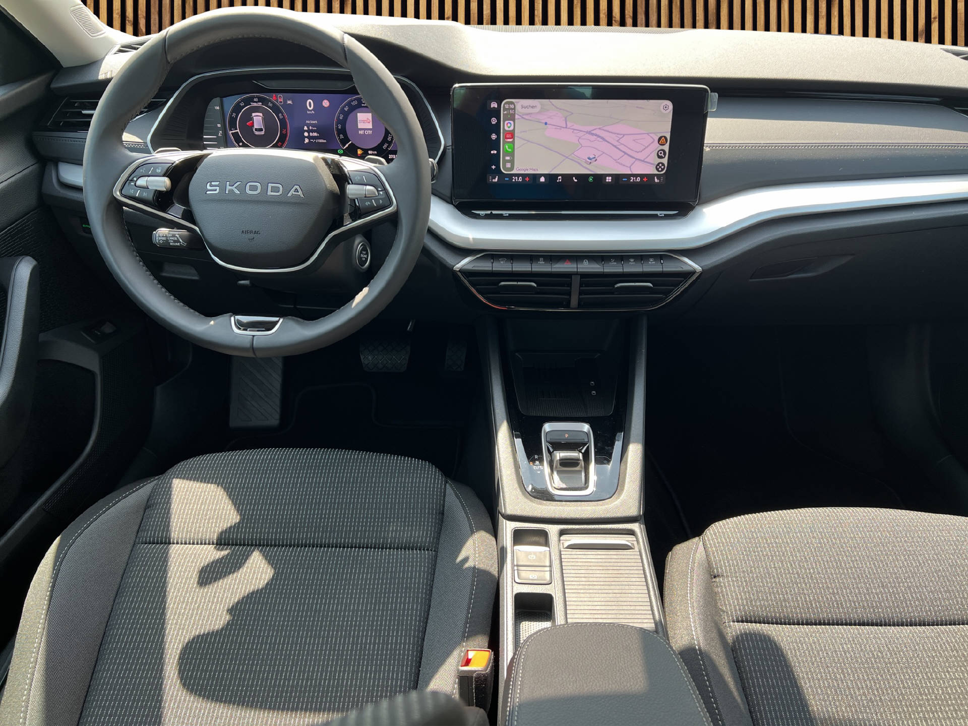 SKODA Octavia Combi 1.5 TSI Selection DSG-image-12