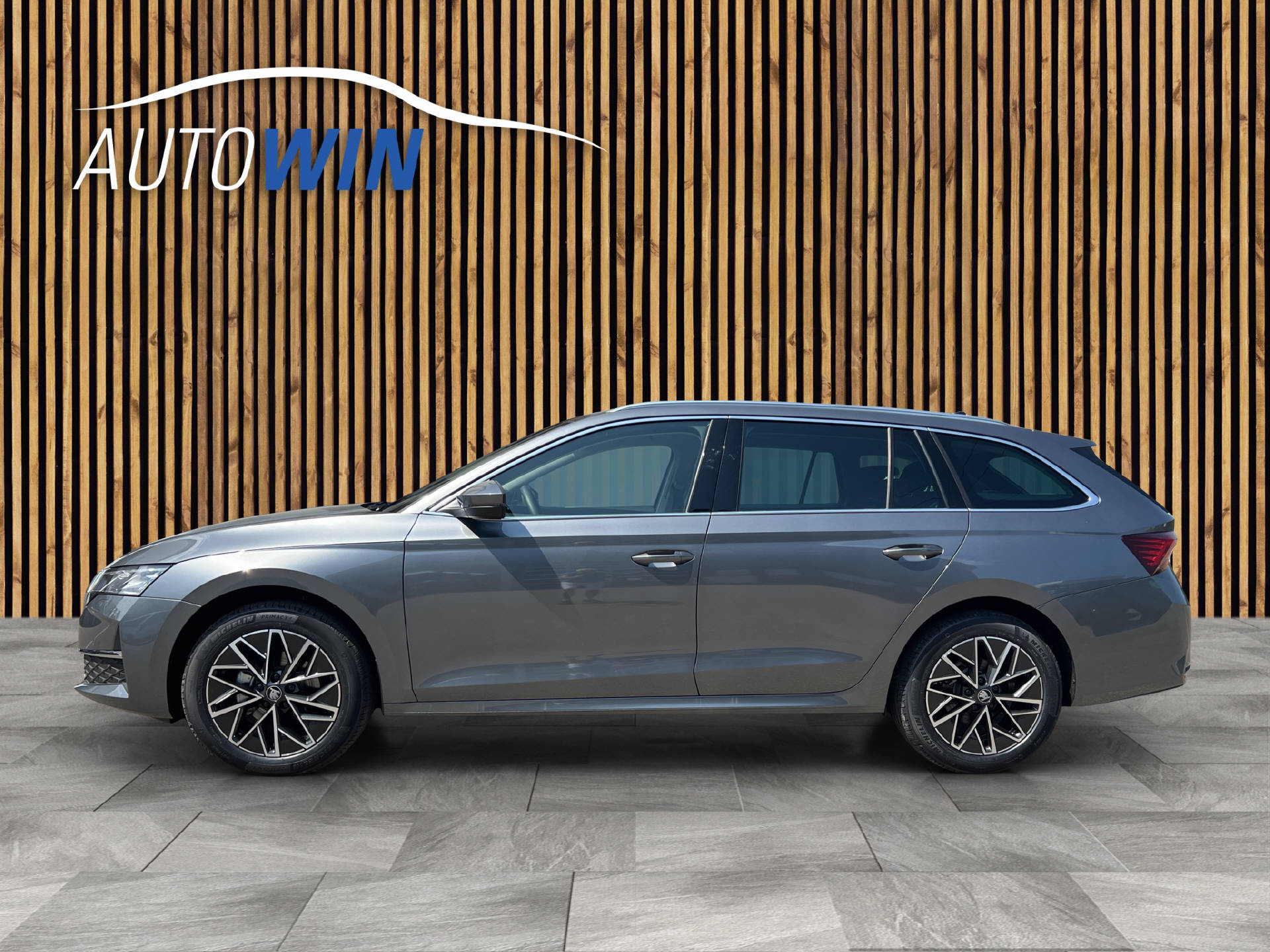 SKODA Octavia Combi 1.5 TSI Selection DSG-image-2
