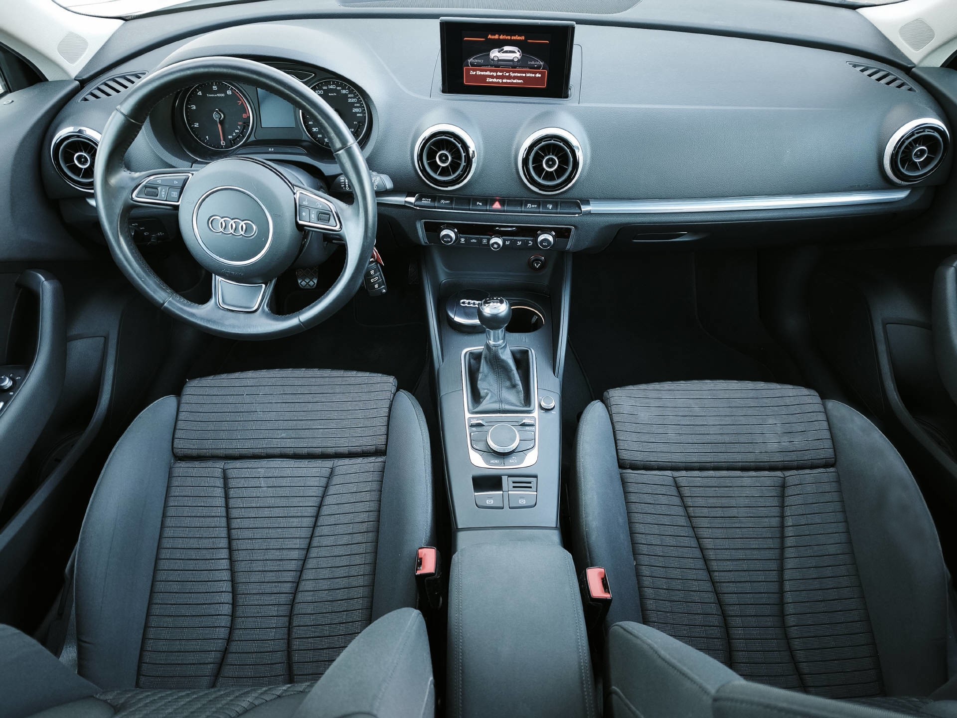 AUDI A3 Sportback 1.4 T FSI ultra Ambition-image-8