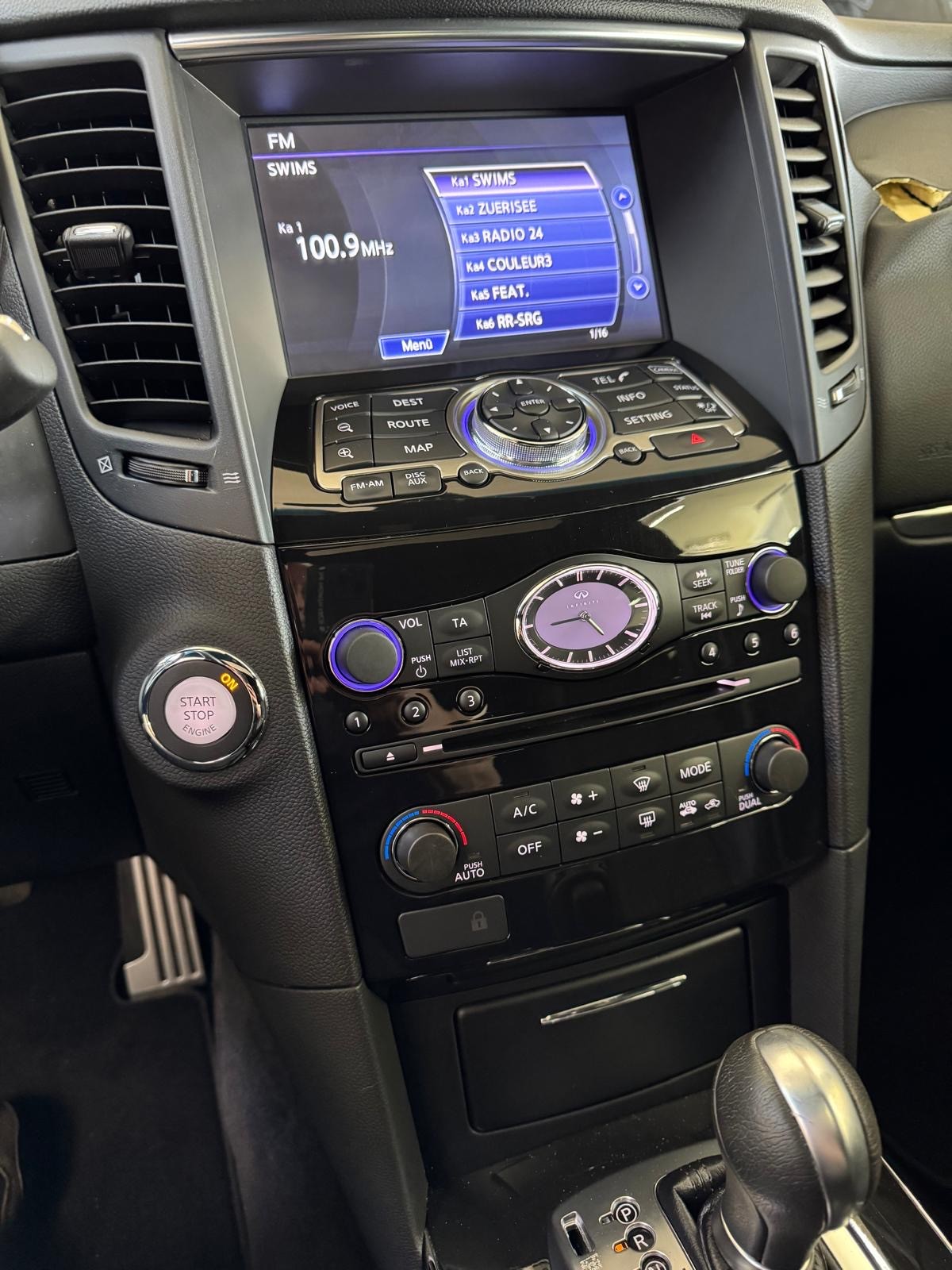 INFINITI QX70 5.0 S Premium AWD Automatic-image-11