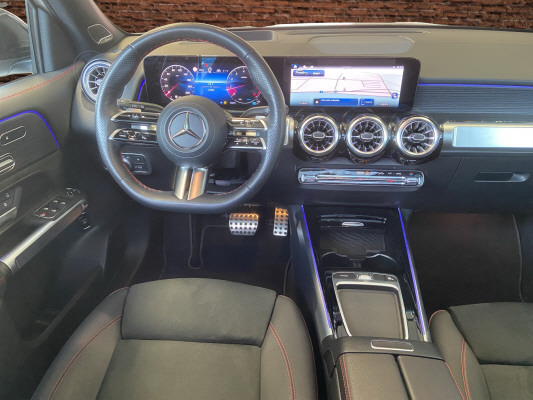 MERCEDES-BENZ GLB 250 4Matic 8G-Tronic-image-10