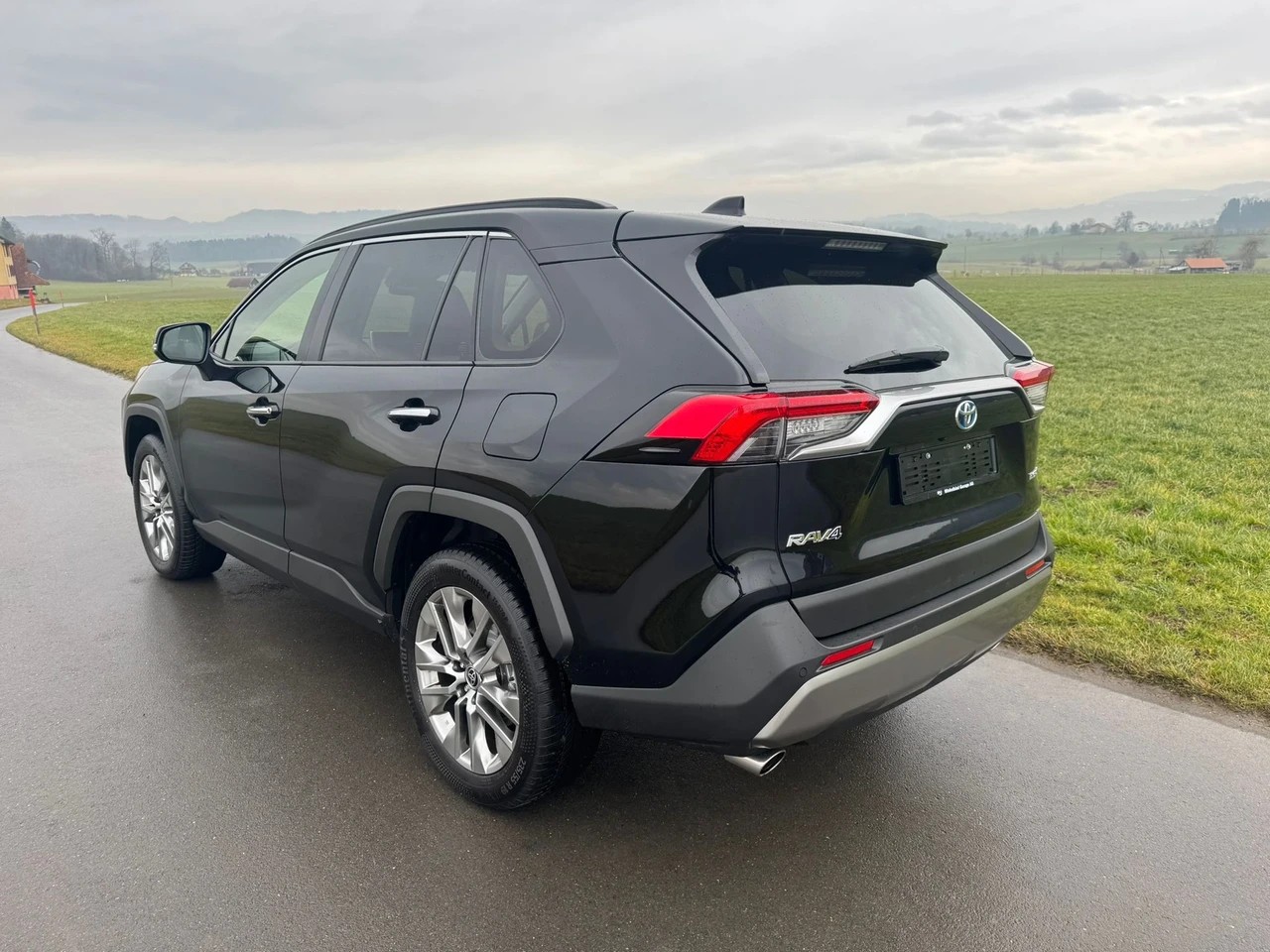 TOYOTA RAV-4 2.5 HSD Premium e-CVT 4WD-image-2