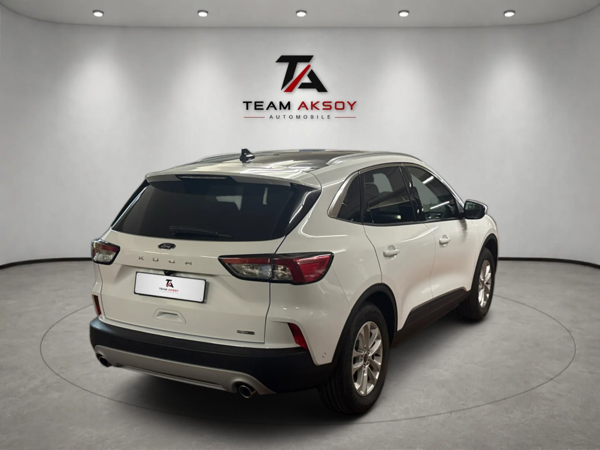 FORD Kuga 2.5 FHEV Titanium 4WD-image-4