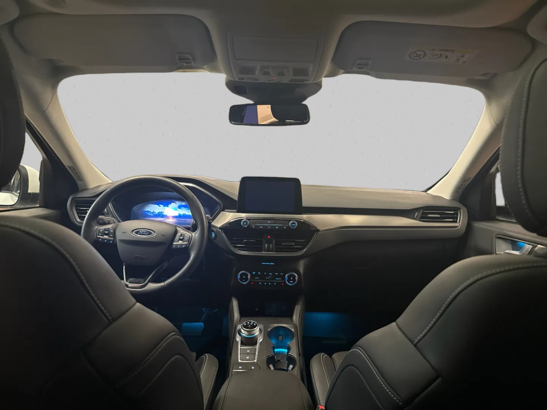 FORD Kuga 2.5 FHEV Titanium 4WD-image-8
