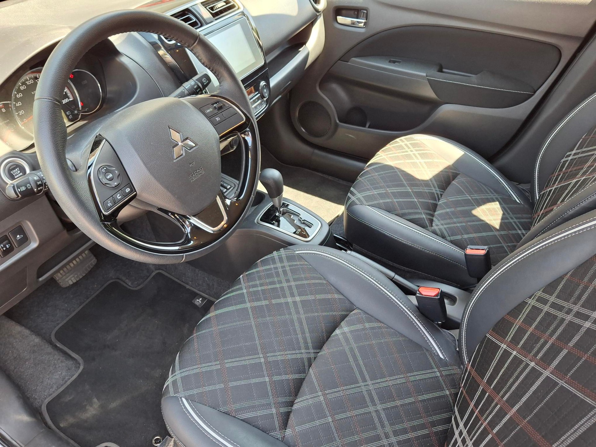 MITSUBISHI Space Star 1.2 CVT Intense+-image-6