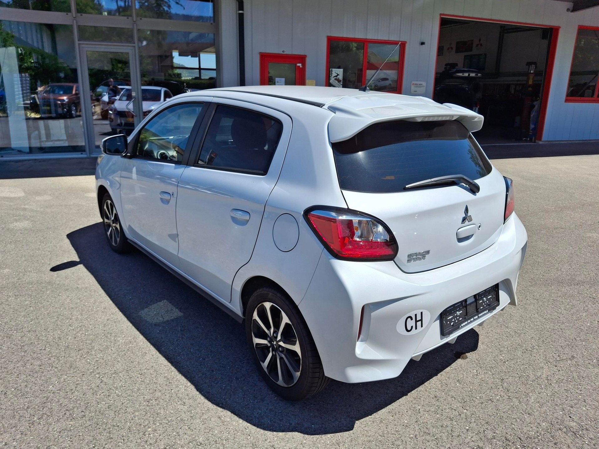 MITSUBISHI Space Star 1.2 CVT Intense+-image-4