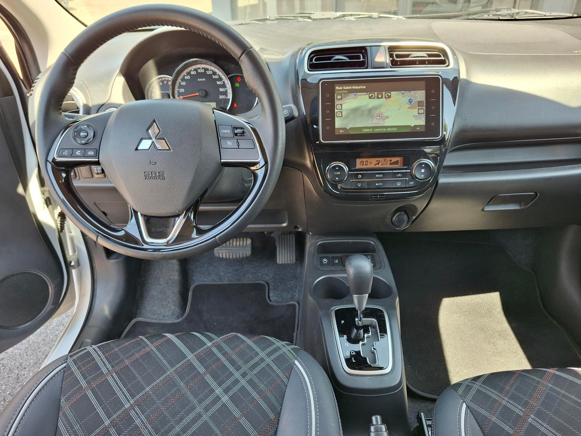 MITSUBISHI Space Star 1.2 CVT Intense+-image-7