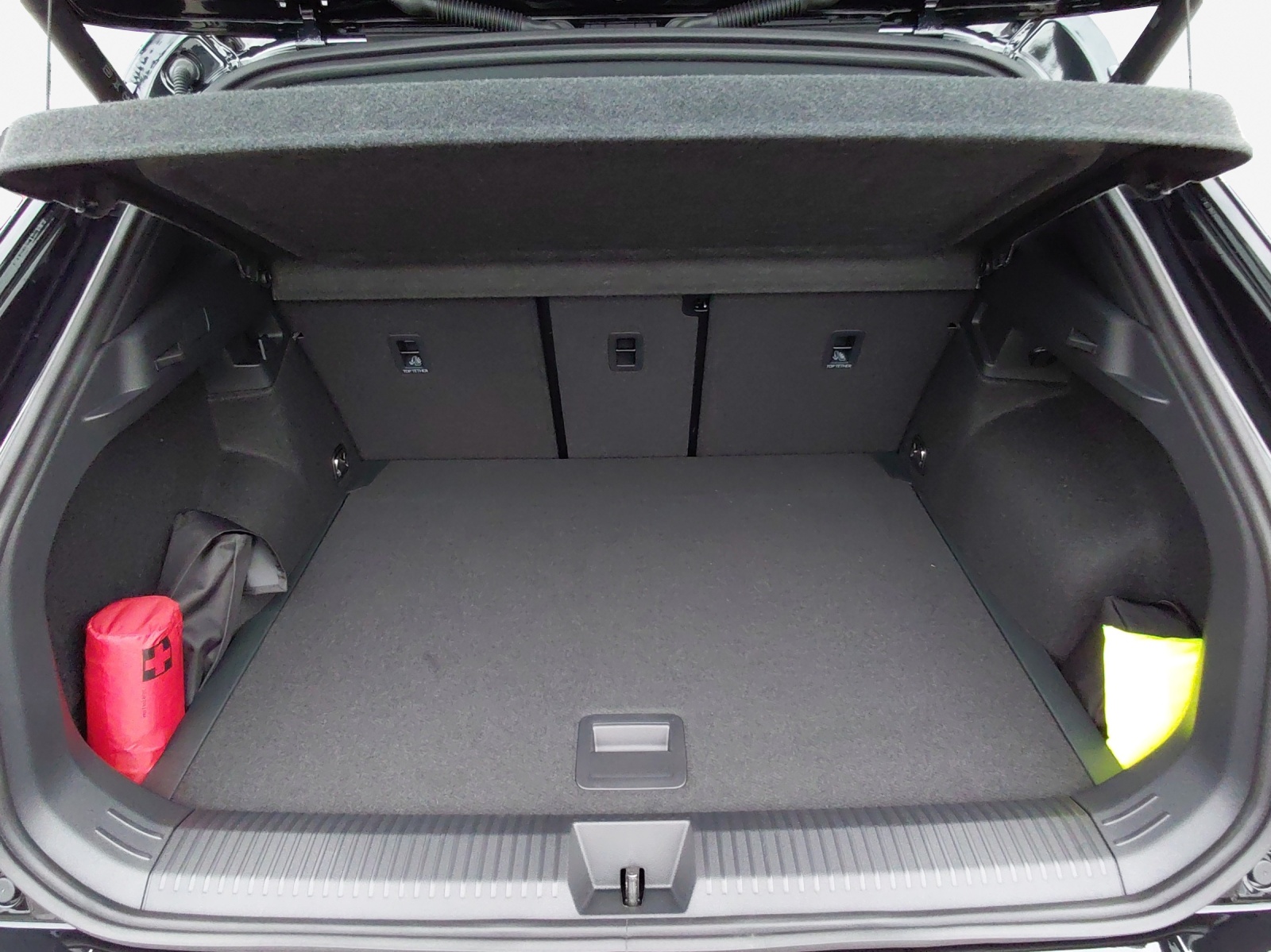 VW T-Roc 1.5 eTSI mHEV R-Line DSG-image-12