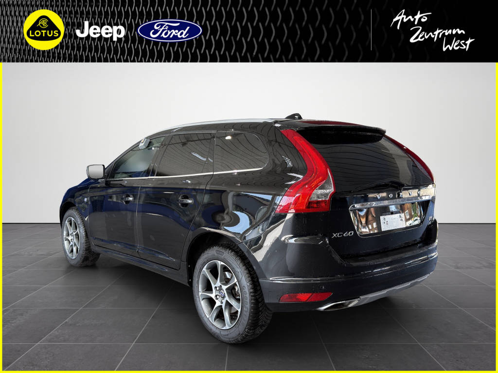 VOLVO XC60 2.4 D5 Ocean Race AWD S/S-image-2